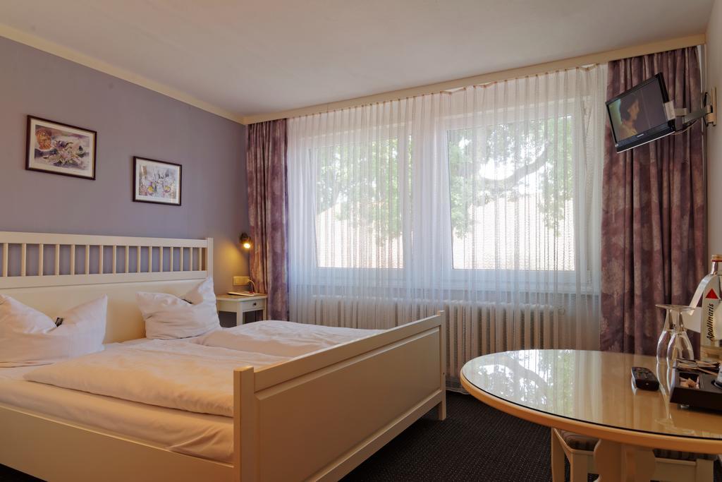Landhotel Michaelishof Bergen  Exterior photo